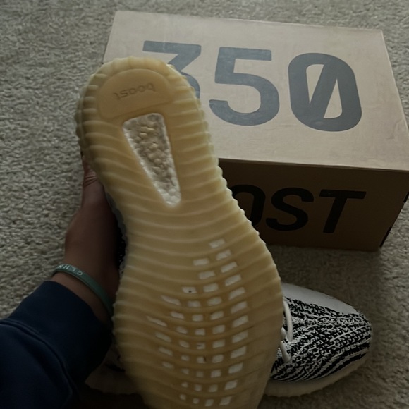 Size 10 Zebra Yeezy 350 Boost - Picture 2 of 3
